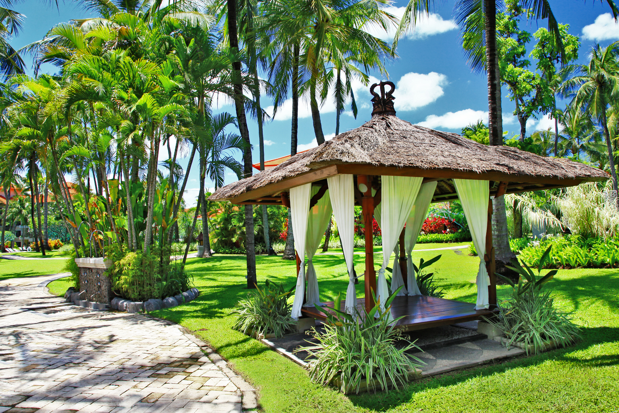 Se bom odločila za Bali, kjer je hiša na obali ali za večletne sanje?